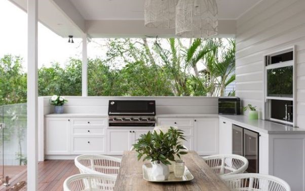 Phong-cach-kien-truc-hien-dai-thiet-ke-bep-mai-hien