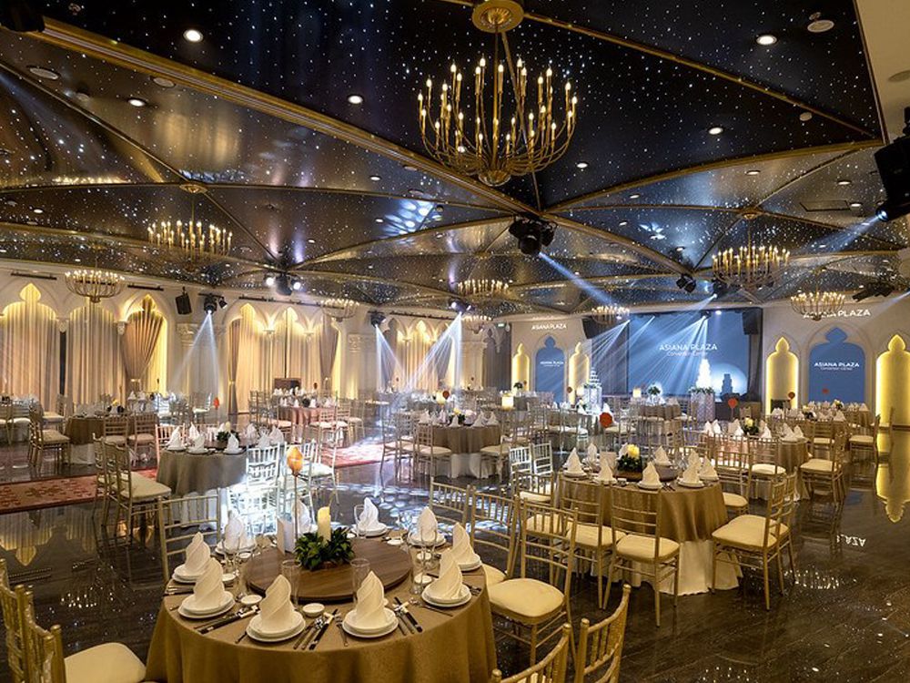 mau-thiet-ke-nha-hang-tiec-cuoi-dep-2